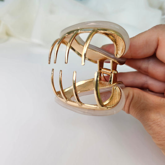 Claw clip*Luxurious metal hair clip*Pearl color metal claw clip*Hair jewelry*Mother of the bride gift*Trendy gift*Pearl/gold color hair pin