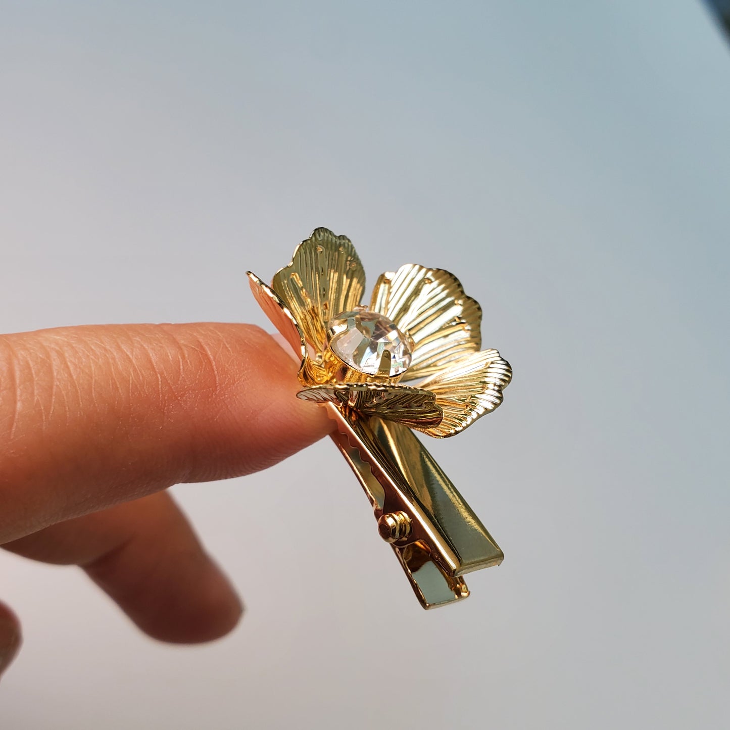 Golden flower hair clip*Small metal alligator clip*Fashion hair accessory*Gold metal wedding pin*Golden jewelry*Set of 3*Trendy gift