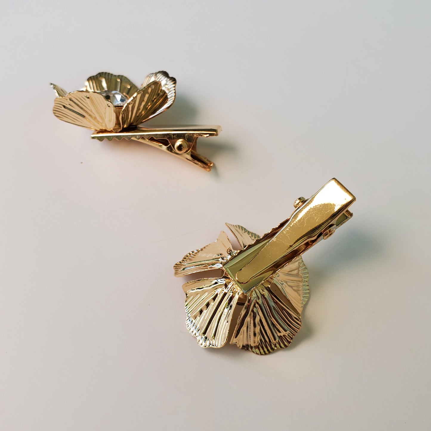 Golden flower hair clip*Small metal alligator clip*Fashion hair accessory*Gold metal wedding pin*Golden jewelry*Set of 3*Trendy gift