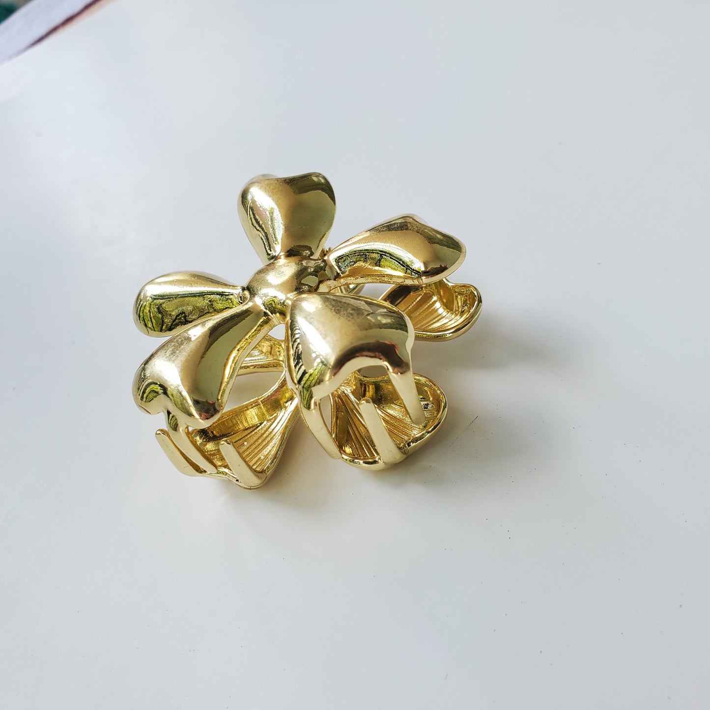 Golden Flower Claw clip